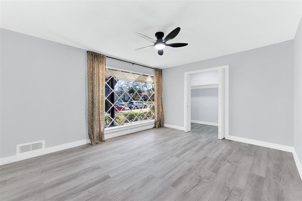 5821 Clendenin Ave - Photo 3 of 16