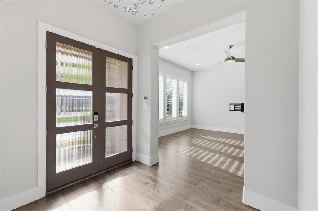 7812 Merit Ln - Photo 2 of 26