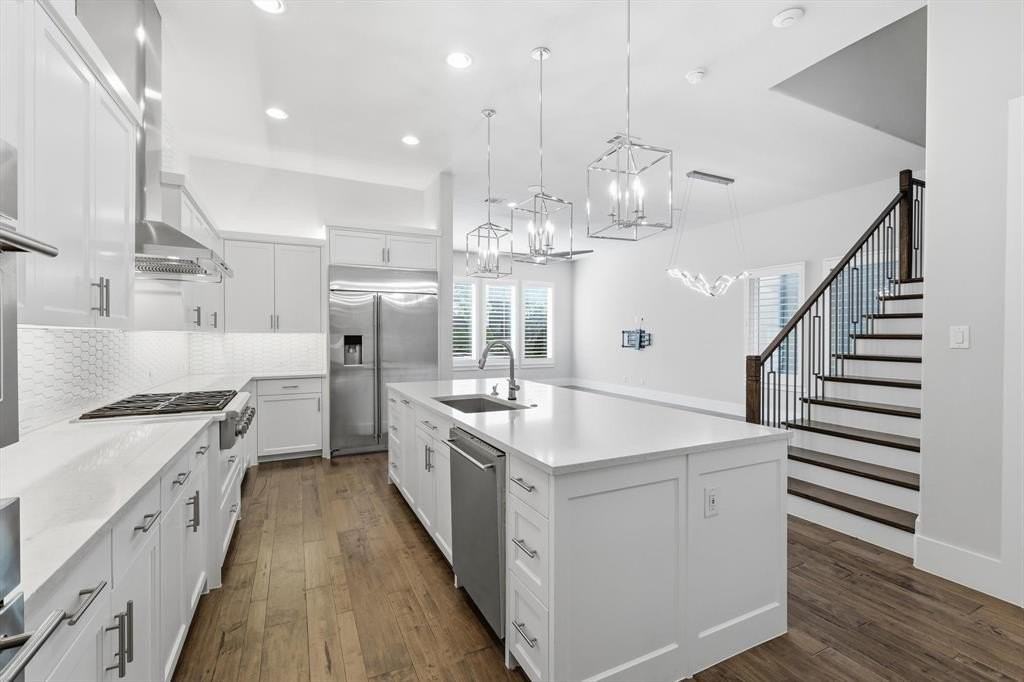 7812 Merit Ln - Photo 6 of 26