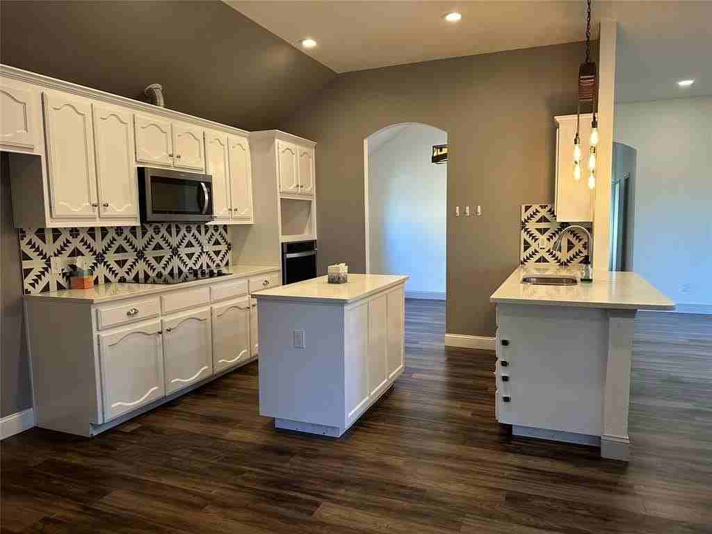 12621 Lillybrook Ln - Photo 3 of 11