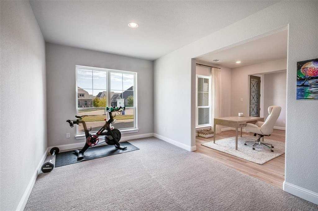 2705 Chandler Ct - Photo 4 of 34