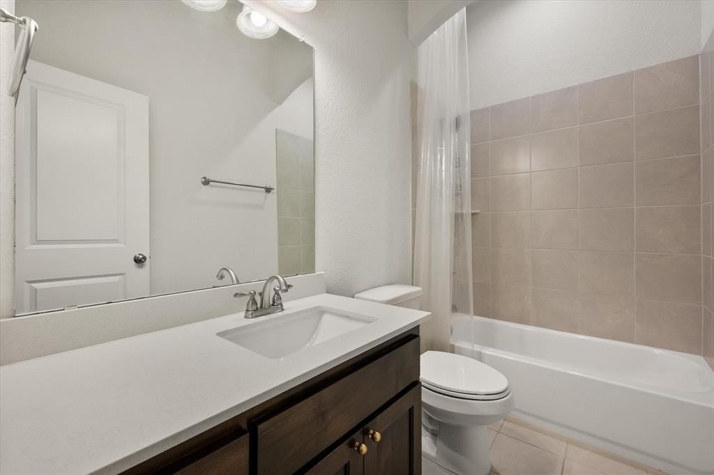 3418 Woodford Dr - Photo 6 of 30