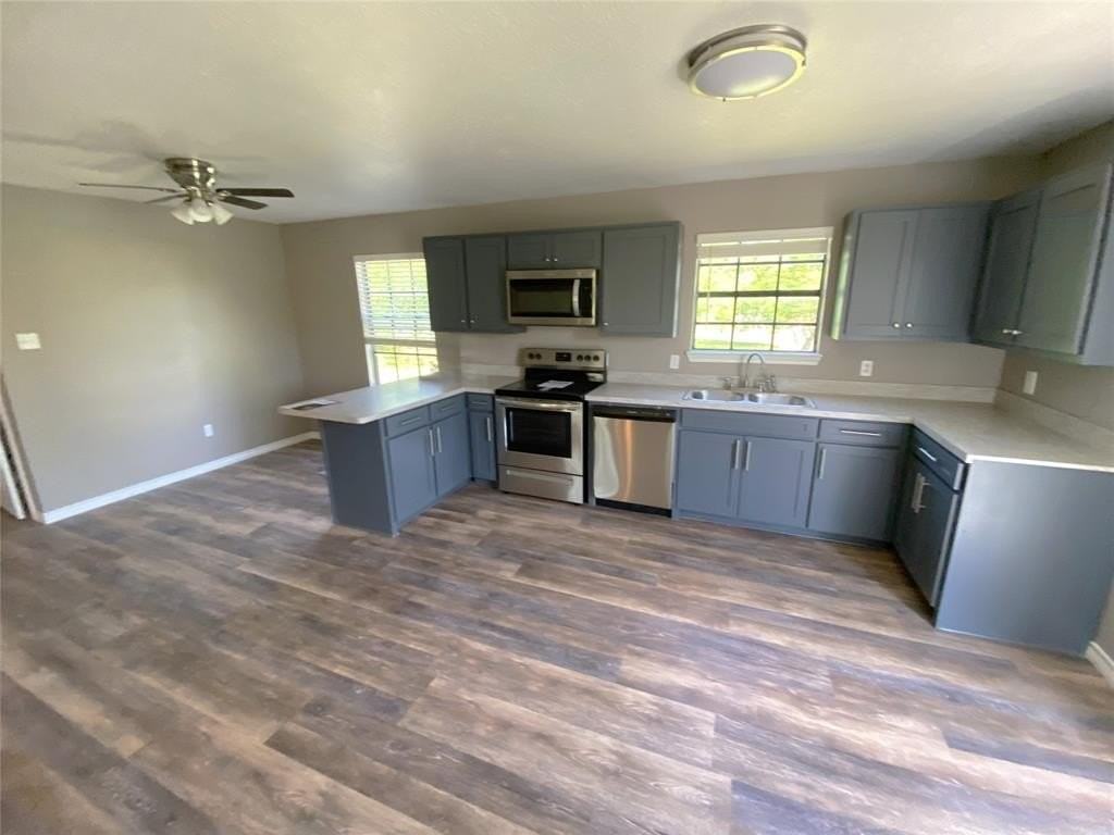 1502 Daffan Ave - Photo 4 of 20