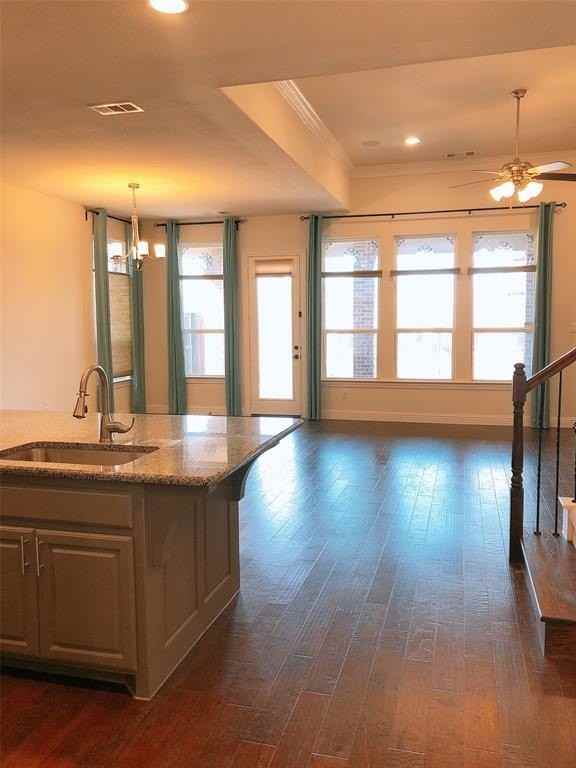 8712 Pine Valley Dr - Photo 5 of 28