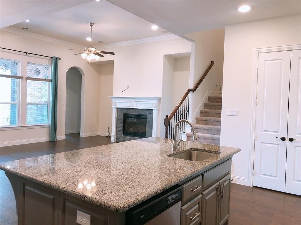 8712 Pine Valley Dr - Photo 6 of 28