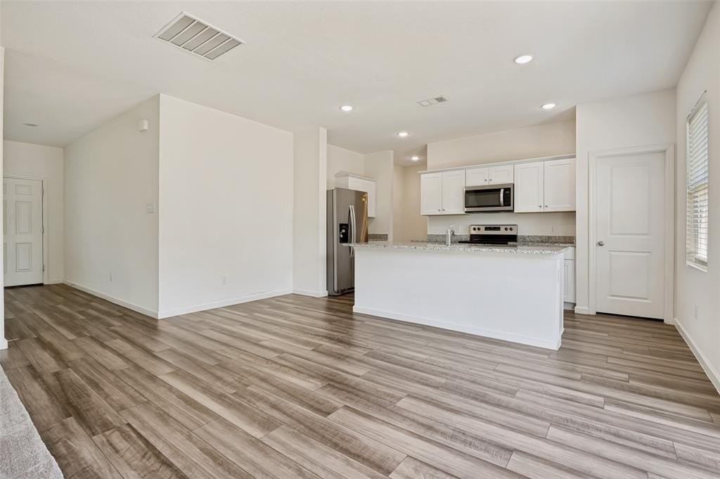 2430 Sagebrush Dr - Photo 5 of 25