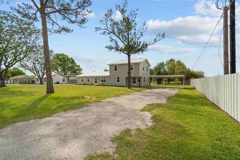 1058 E Reno Rd - Photo 2 of 21