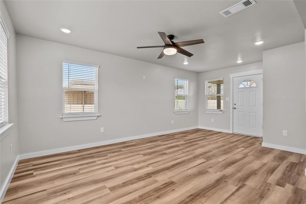 1058 E Reno Rd - Photo 7 of 21