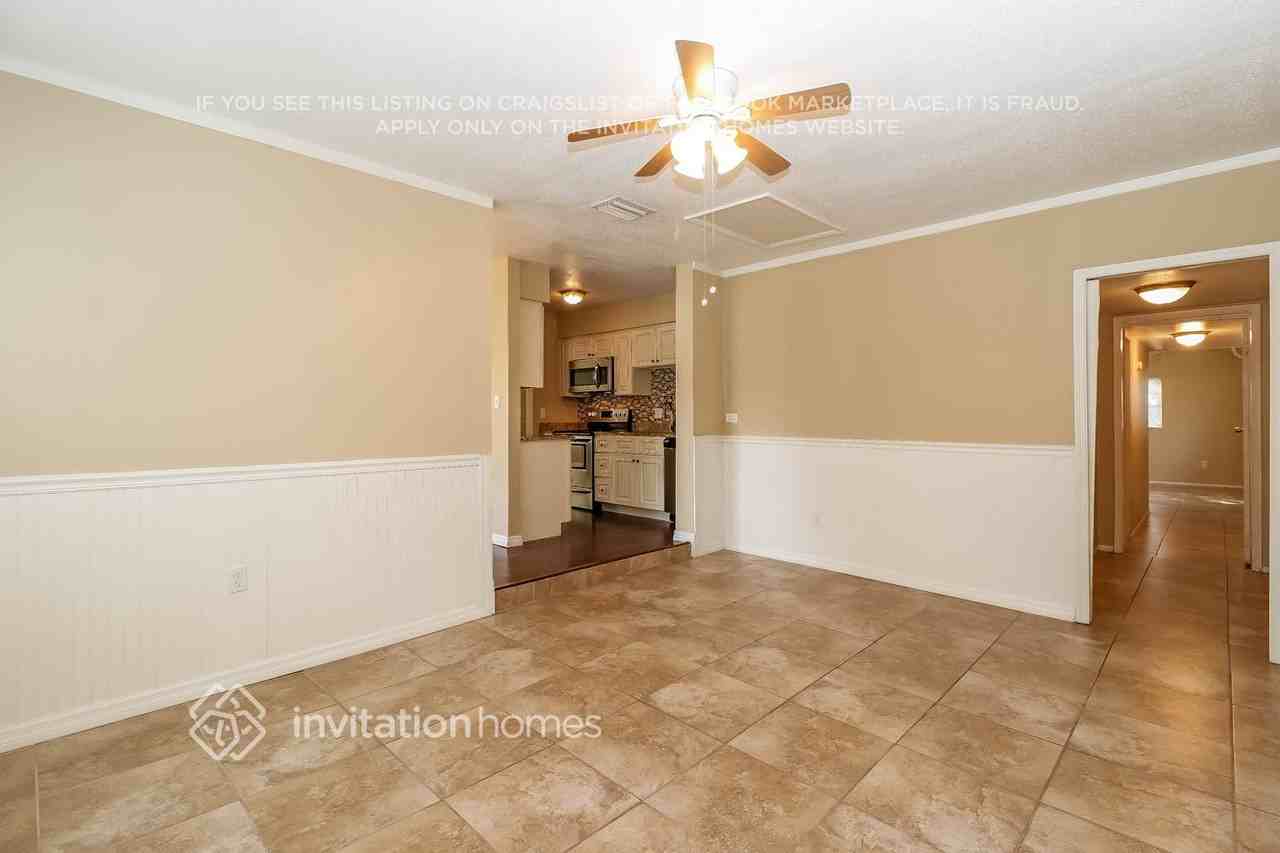 2136 Mary Sue St - Photo 7 of 21