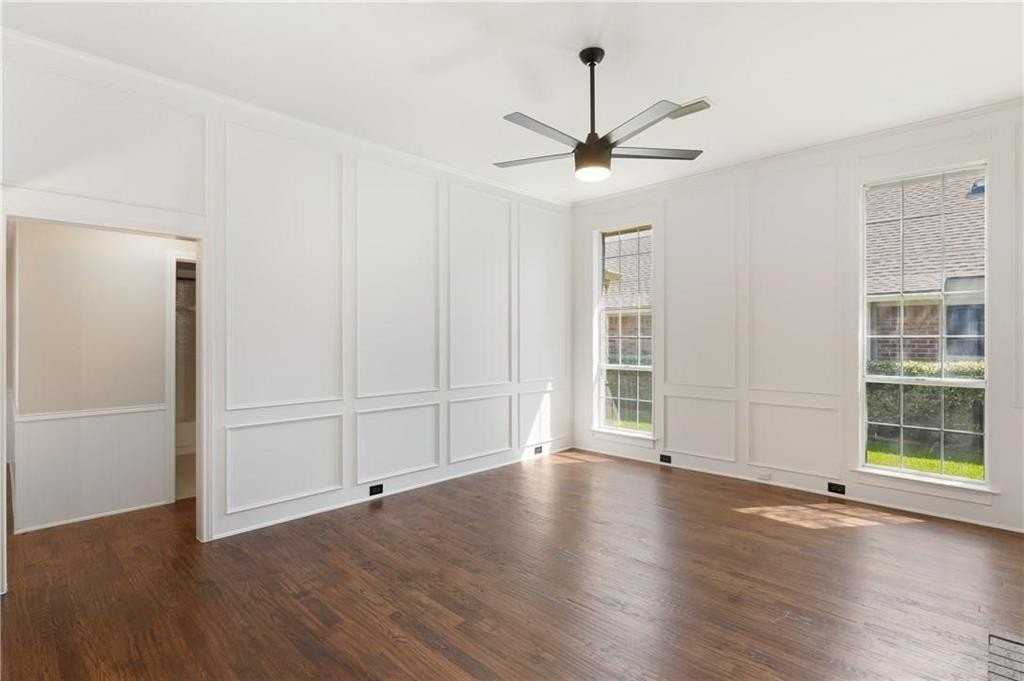 4437 Avonshire Ln - Photo 4 of 15