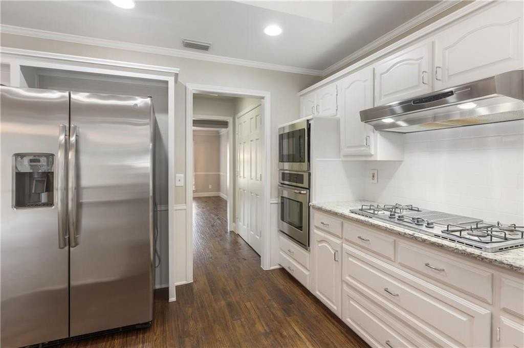 4437 Avonshire Ln - Photo 5 of 15