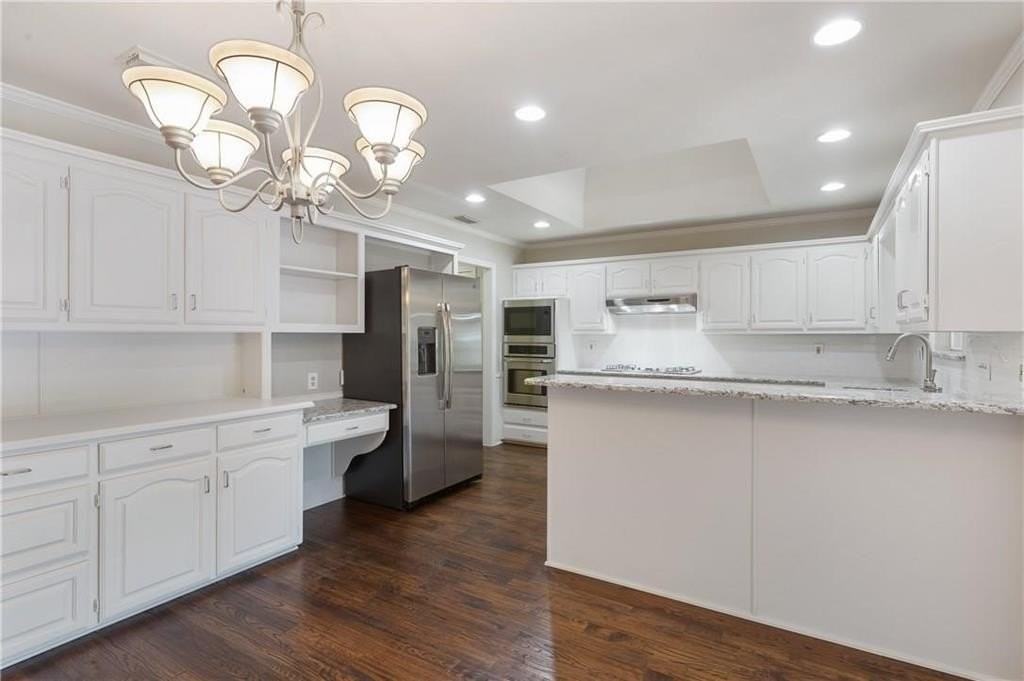 4437 Avonshire Ln - Photo 7 of 15