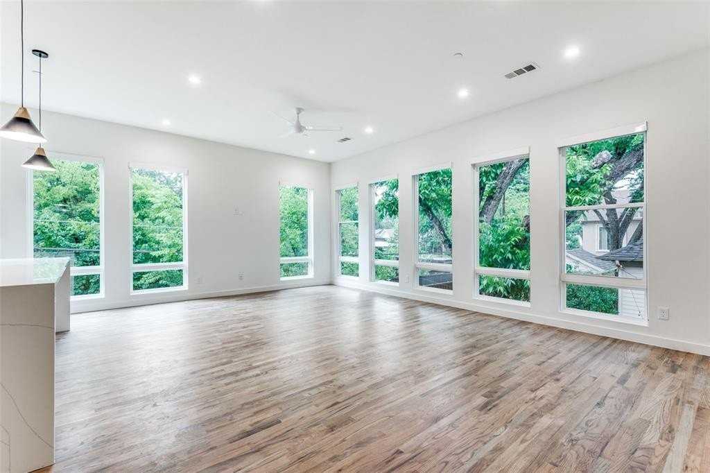 6319 Richmond Ave #112 - Photo 3 of 12