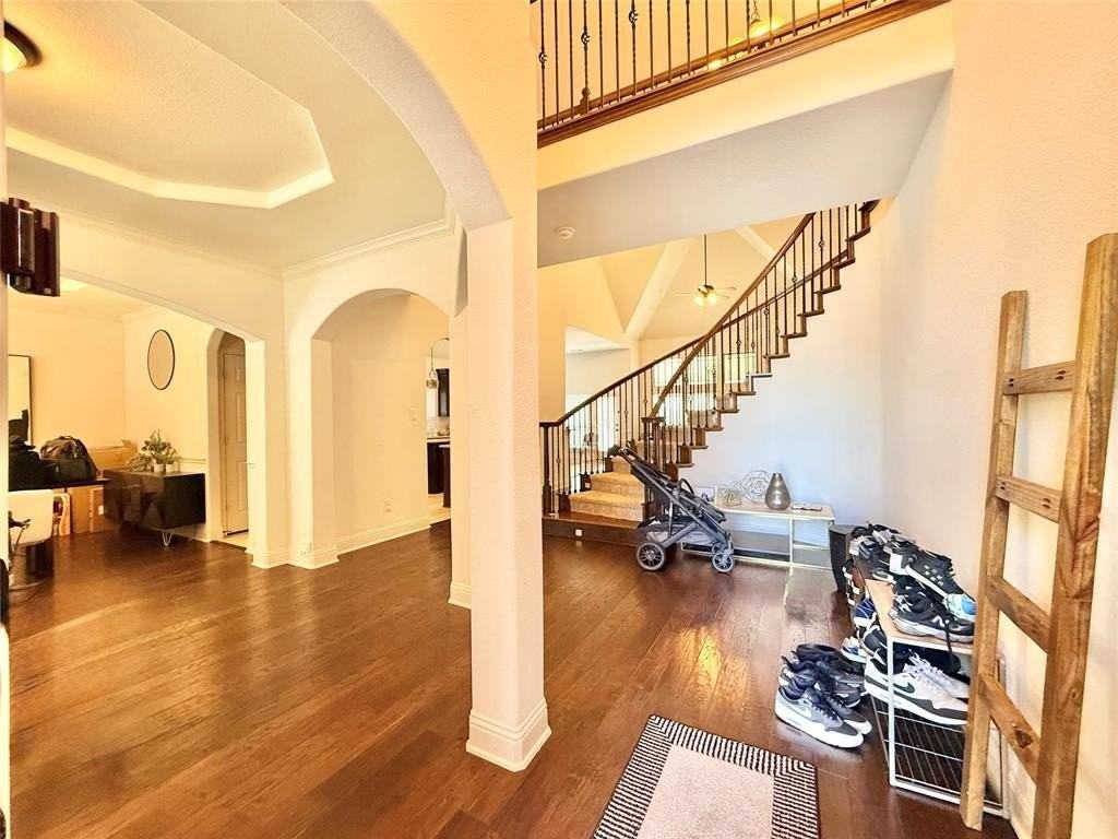 12977 Llano Ave - Photo 4 of 40