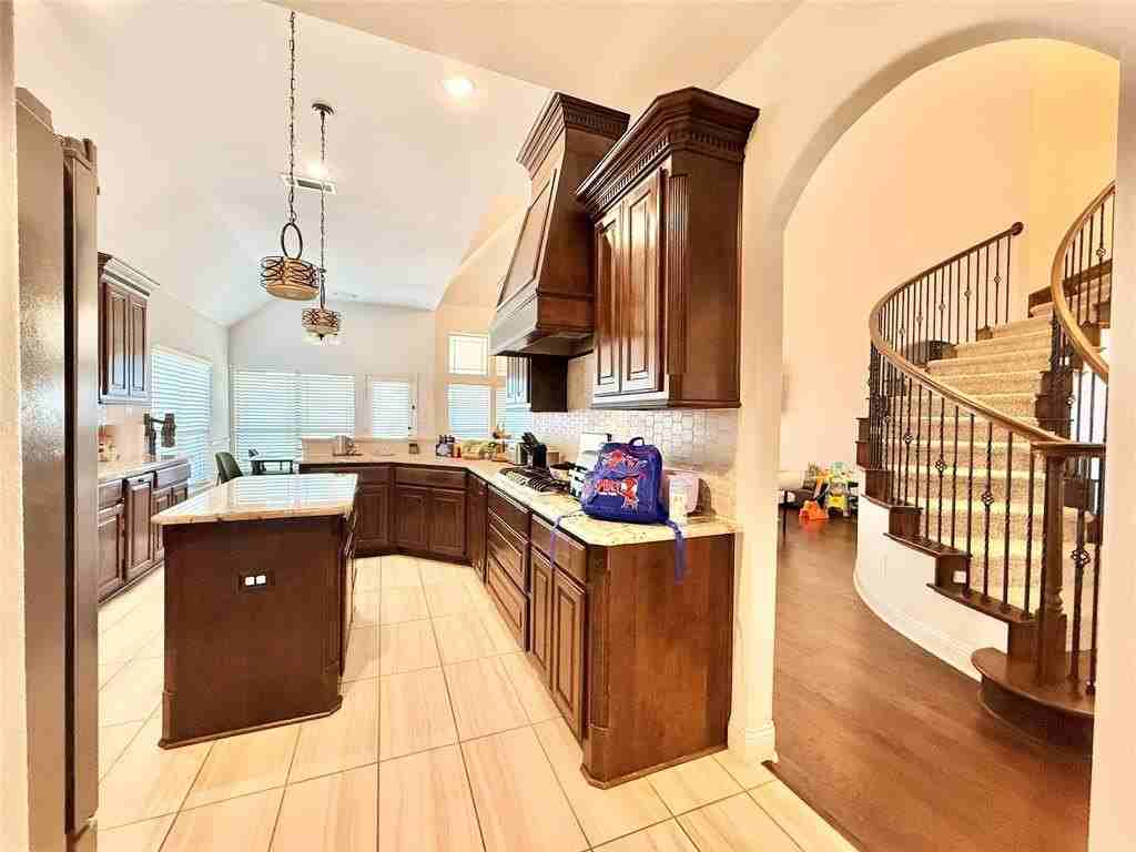 12977 Llano Ave - Photo 7 of 40