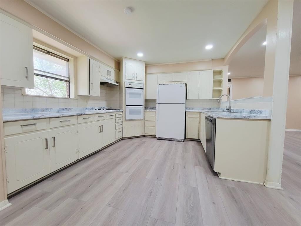 5941 Sachse St - Photo 4 of 15