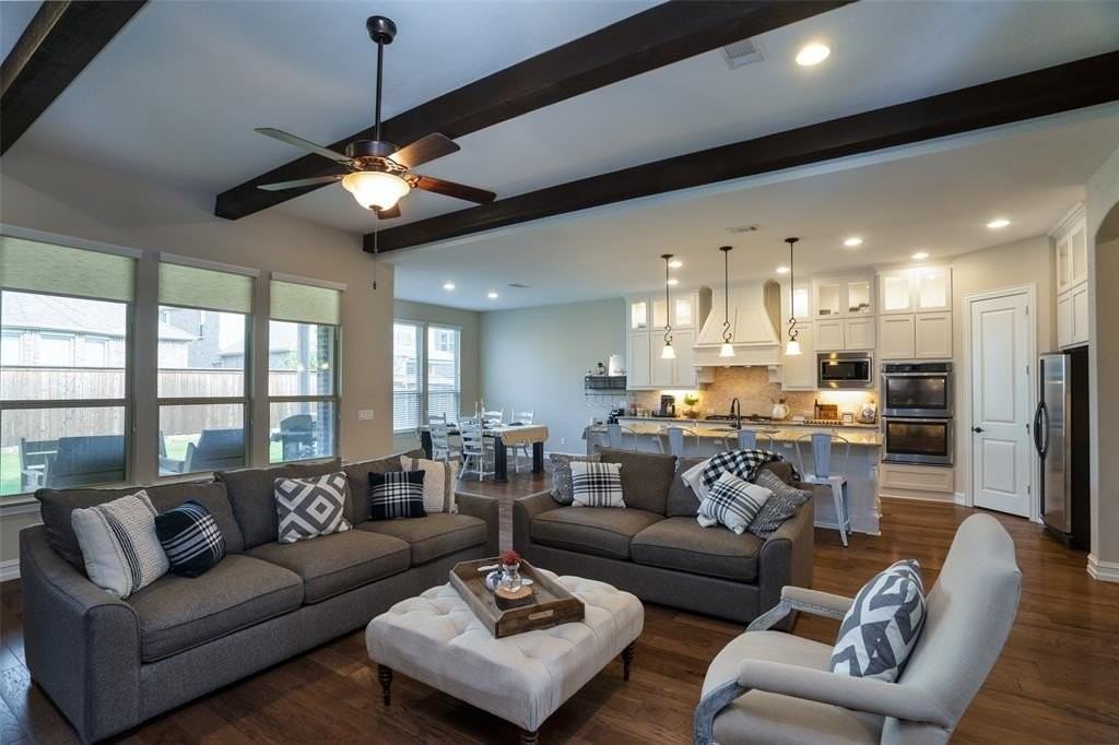 11042 San Pedro St - Photo 2 of 27