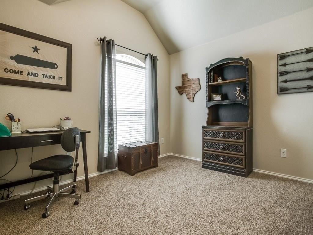 1701 Heron Dr - Photo 4 of 24