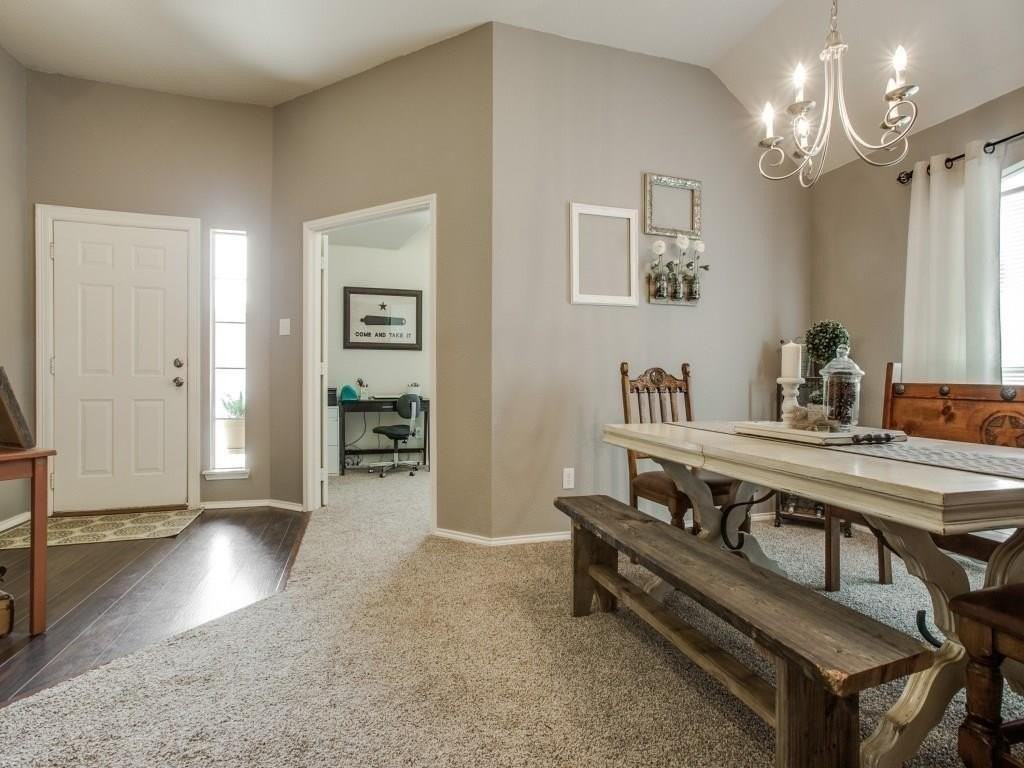 1701 Heron Dr - Photo 5 of 24