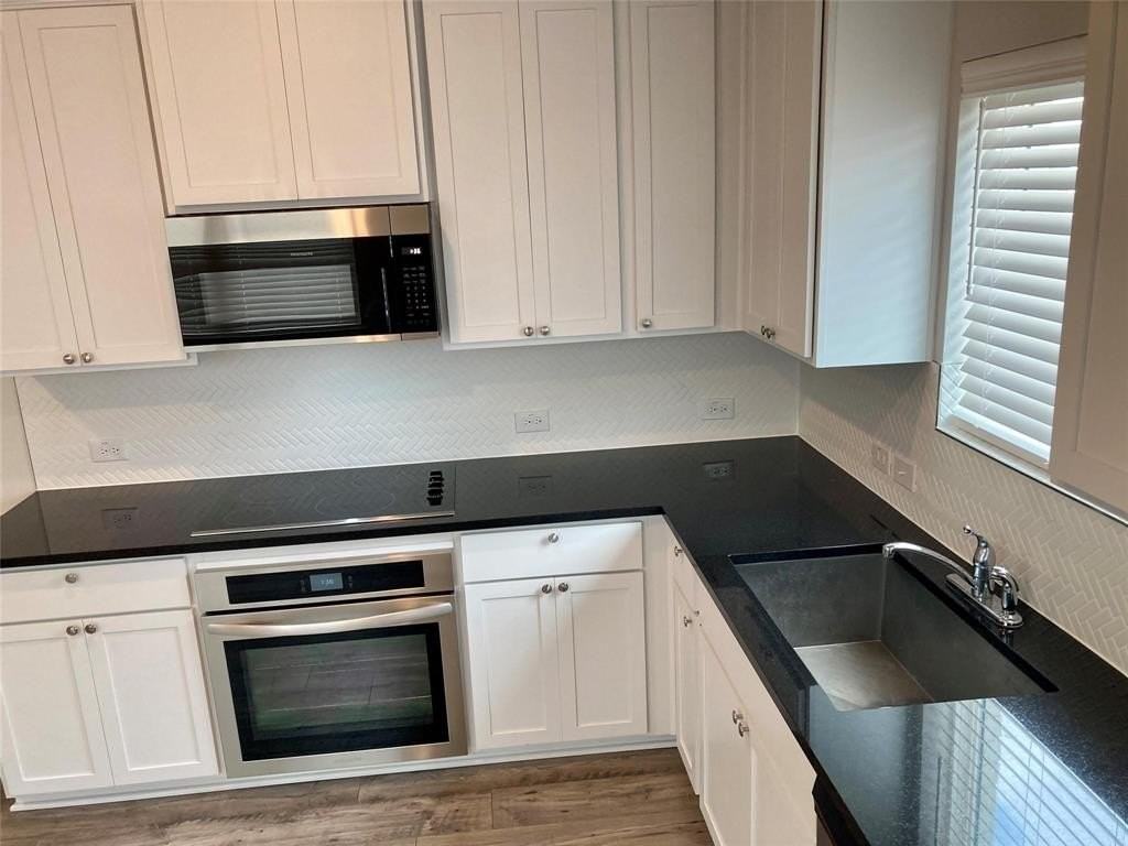 1135 Rusk Way - Photo 7 of 21