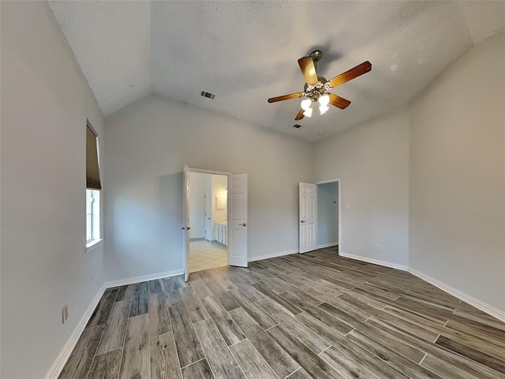 7513 Silverthorn Dr - Photo 6 of 15