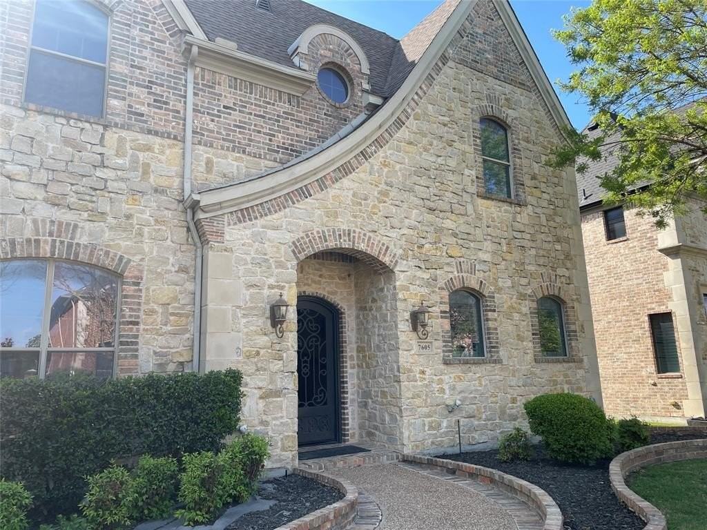 7605 Valleen Dr - Photo 2 of 35