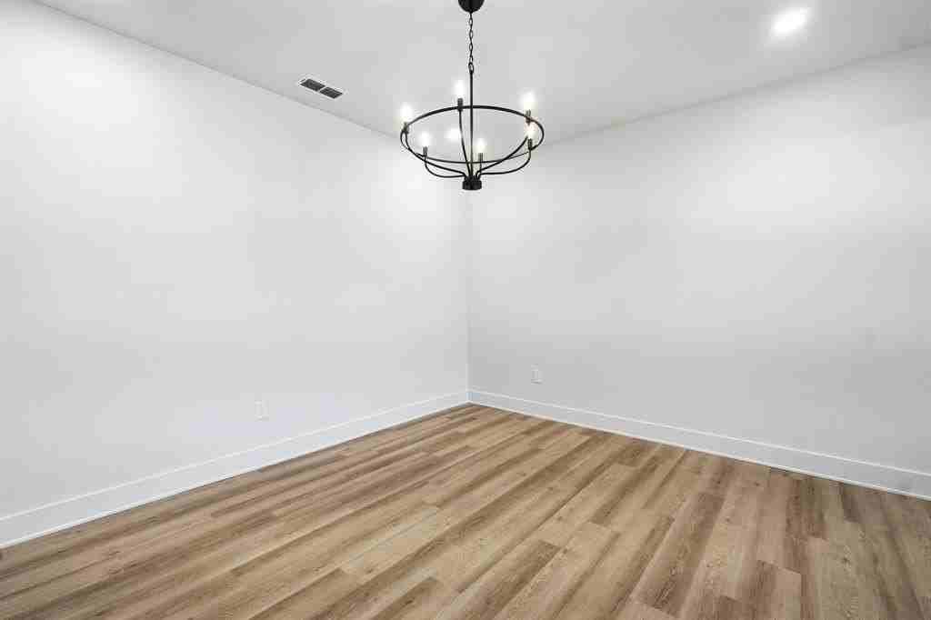 6517 Iverness Street - Photo 7 of 26