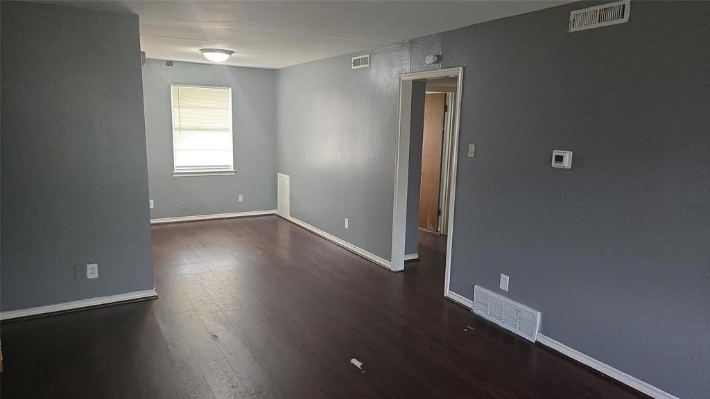 400 Oak Dr #2D - Photo 2 of 6