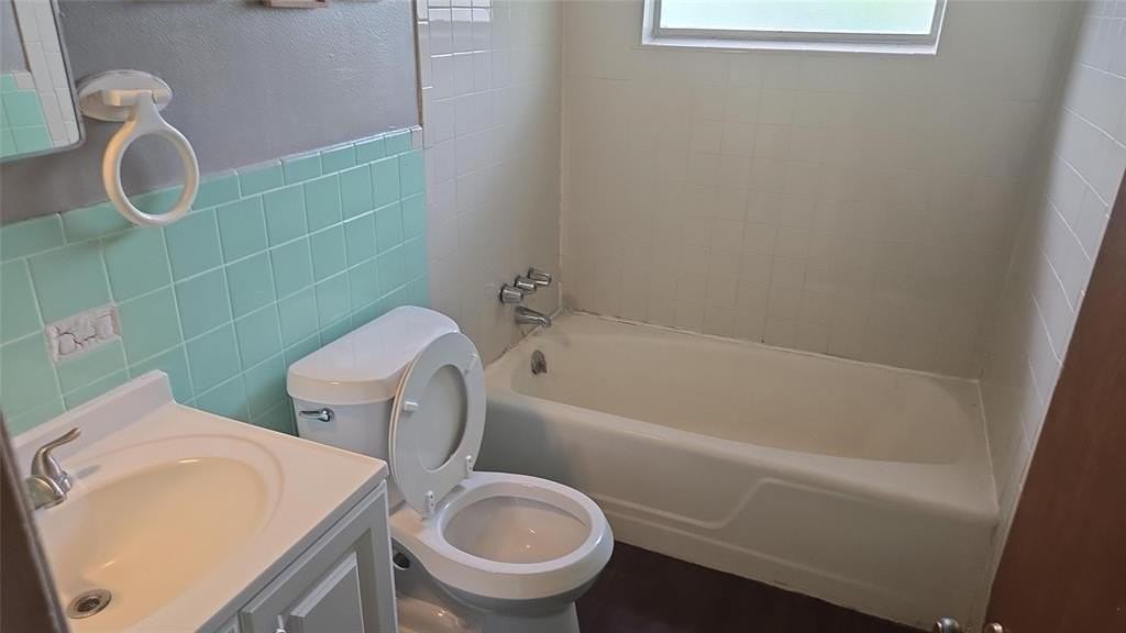 400 Oak Dr #2D - Photo 5 of 6