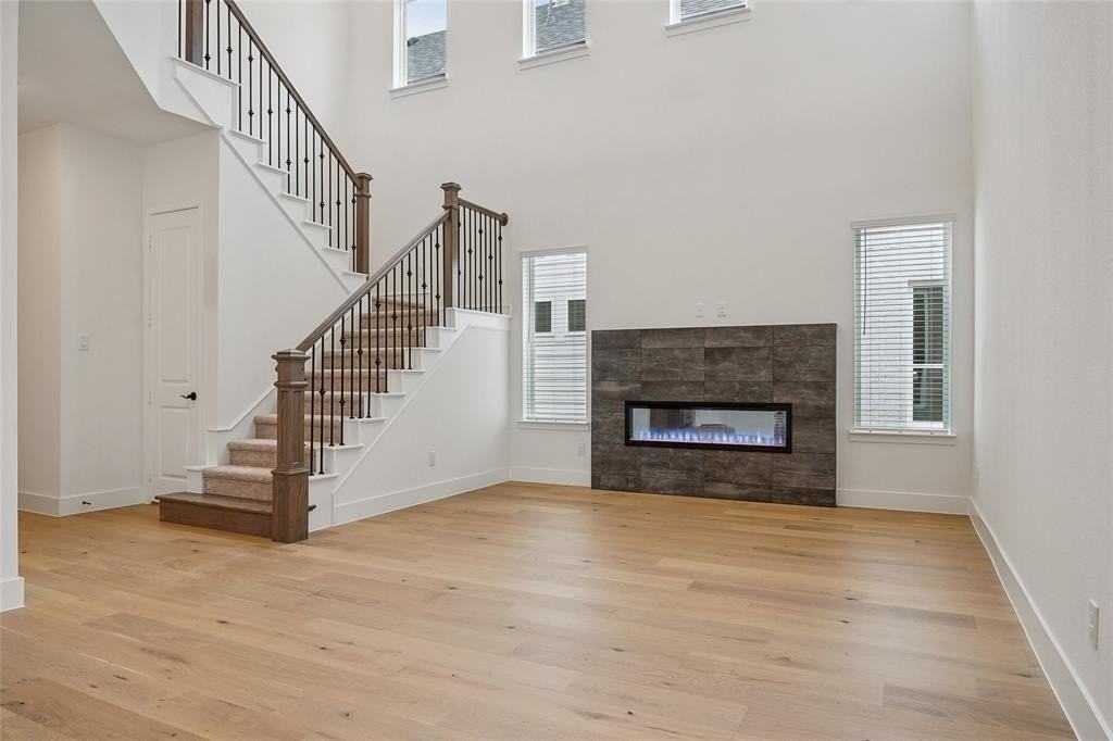 14245 Saralee St - Photo 3 of 39