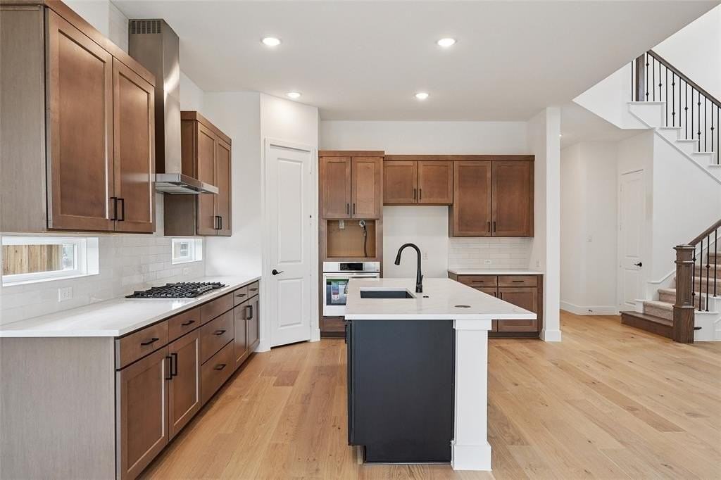 14245 Saralee St - Photo 7 of 39