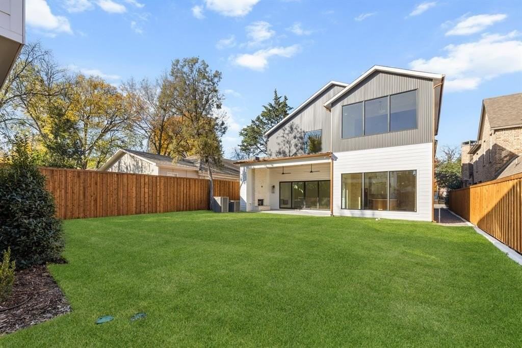 6028 Richmond Ave - Photo 2 of 38