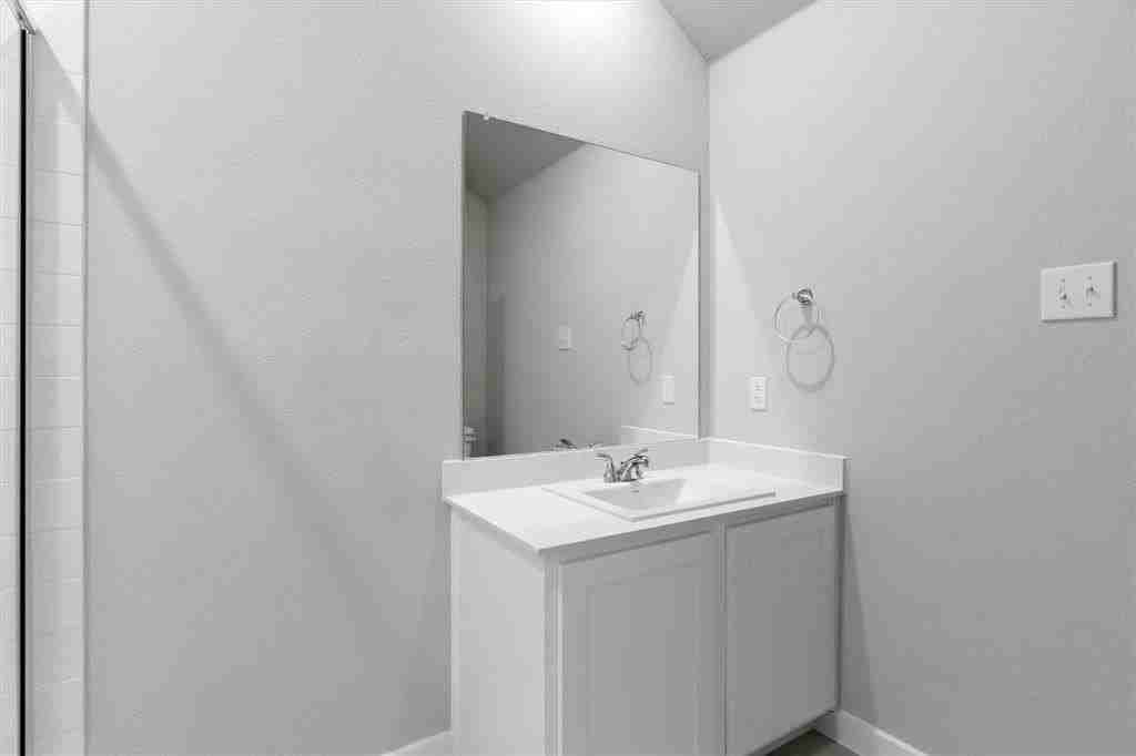 2010 Sandpiper Way - Photo 4 of 38