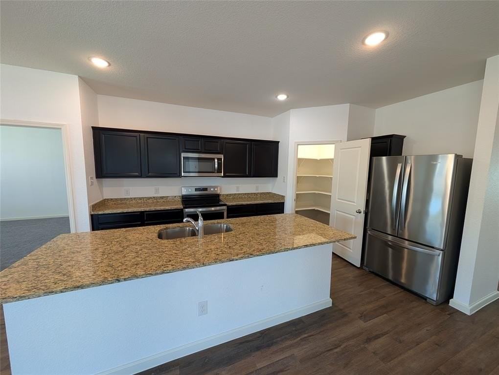 820 Cedar Elm Dr - Photo 2 of 26