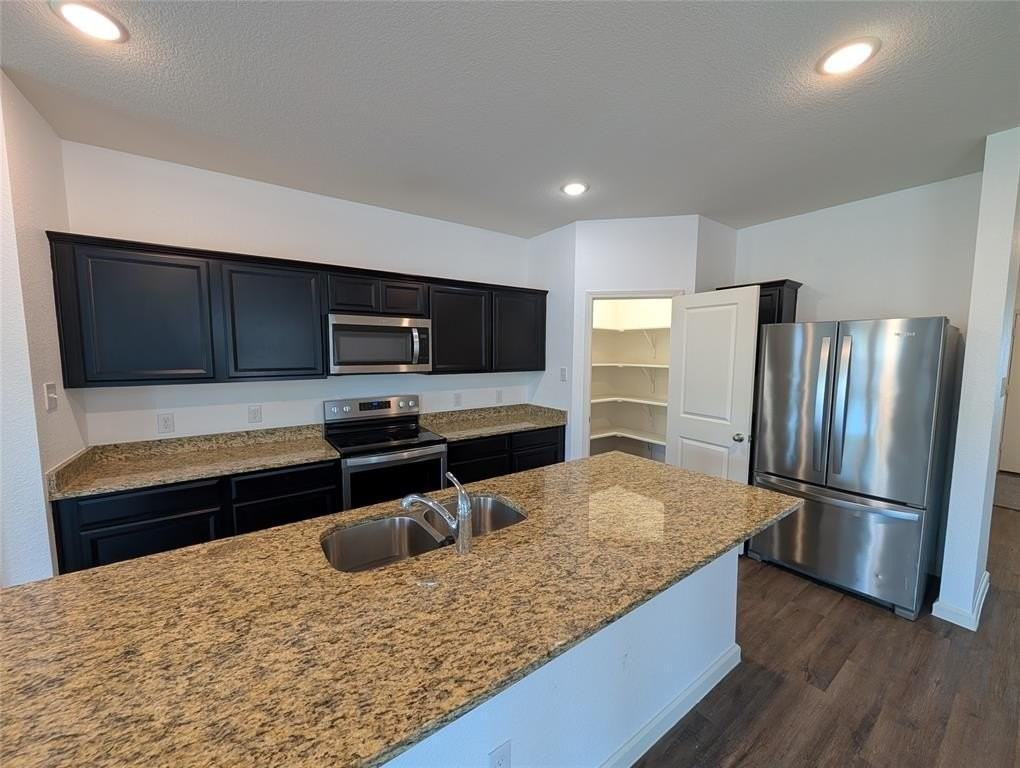 820 Cedar Elm Dr - Photo 3 of 26