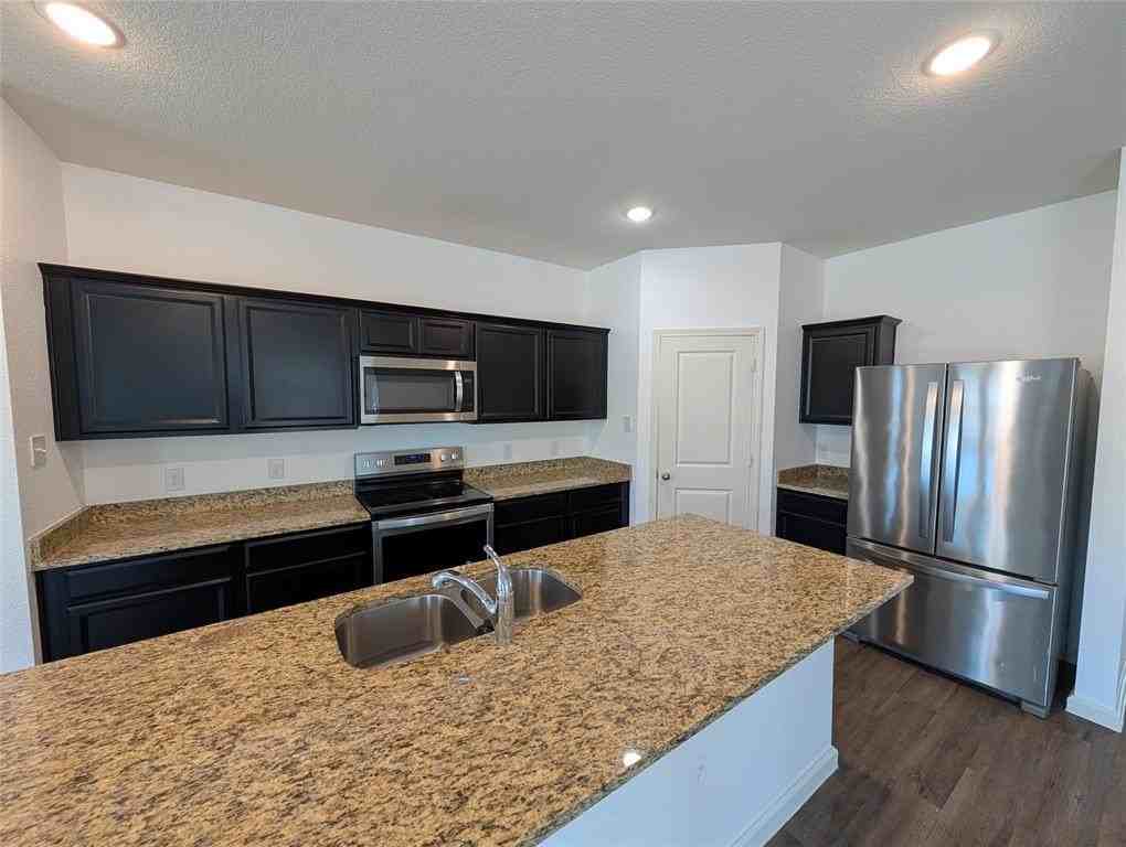 820 Cedar Elm Dr - Photo 4 of 26