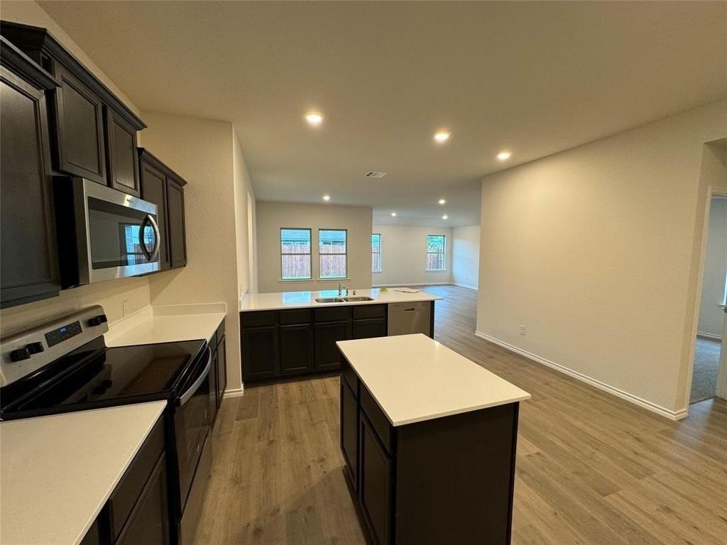 2335 Gardenia Ln - Photo 4 of 28