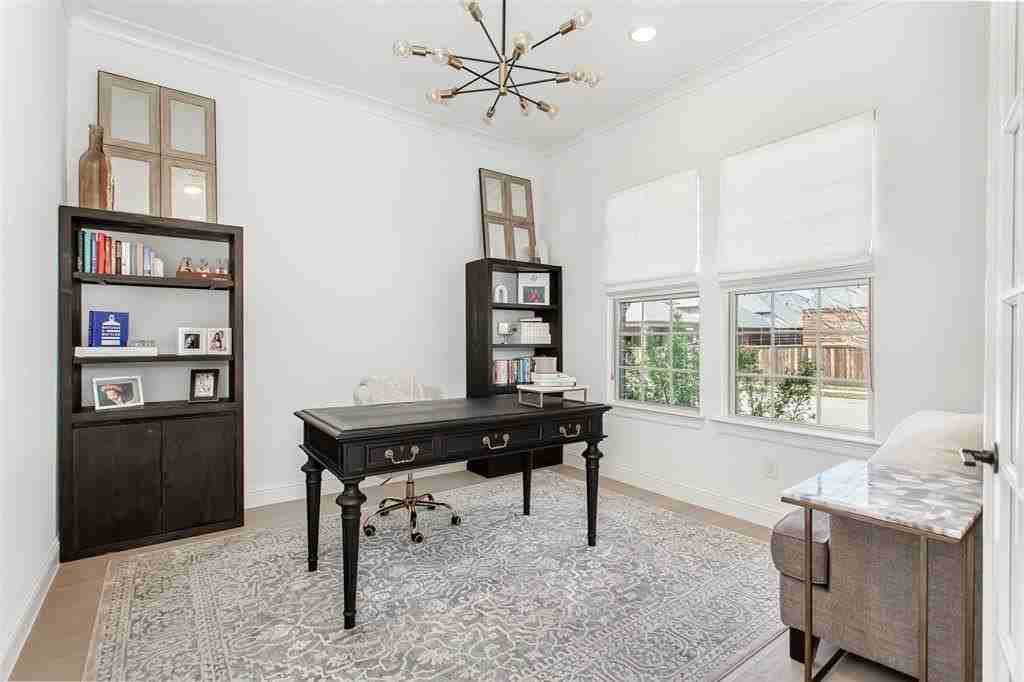 1812 Eric Metzger Way - Photo 3 of 20