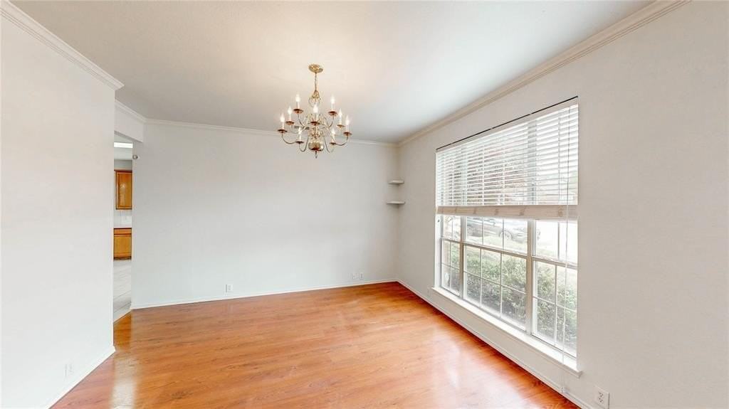 1310 Pinehurst Dr - Photo 7 of 33