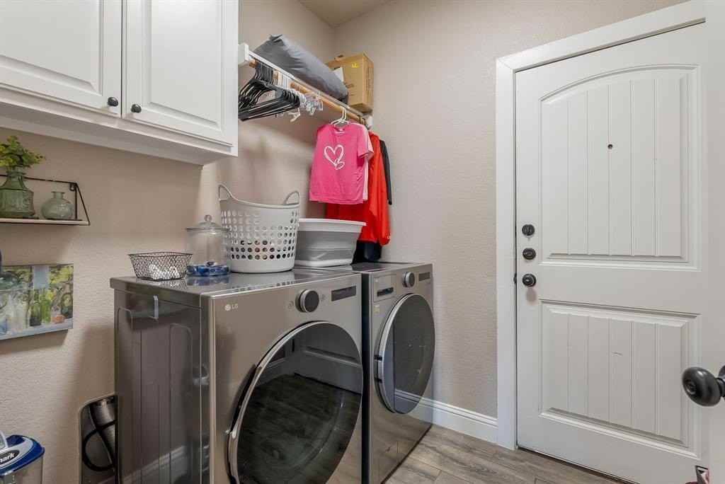 7531 Salerno Ct - Photo 4 of 32