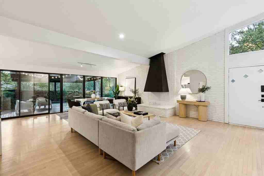 2849 Claudette Ave - Photo 7 of 23