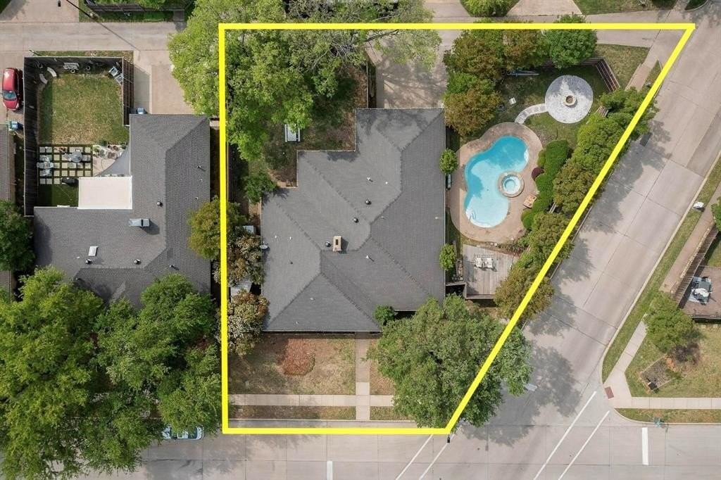 1534 Mayfield Ave - Photo 2 of 26