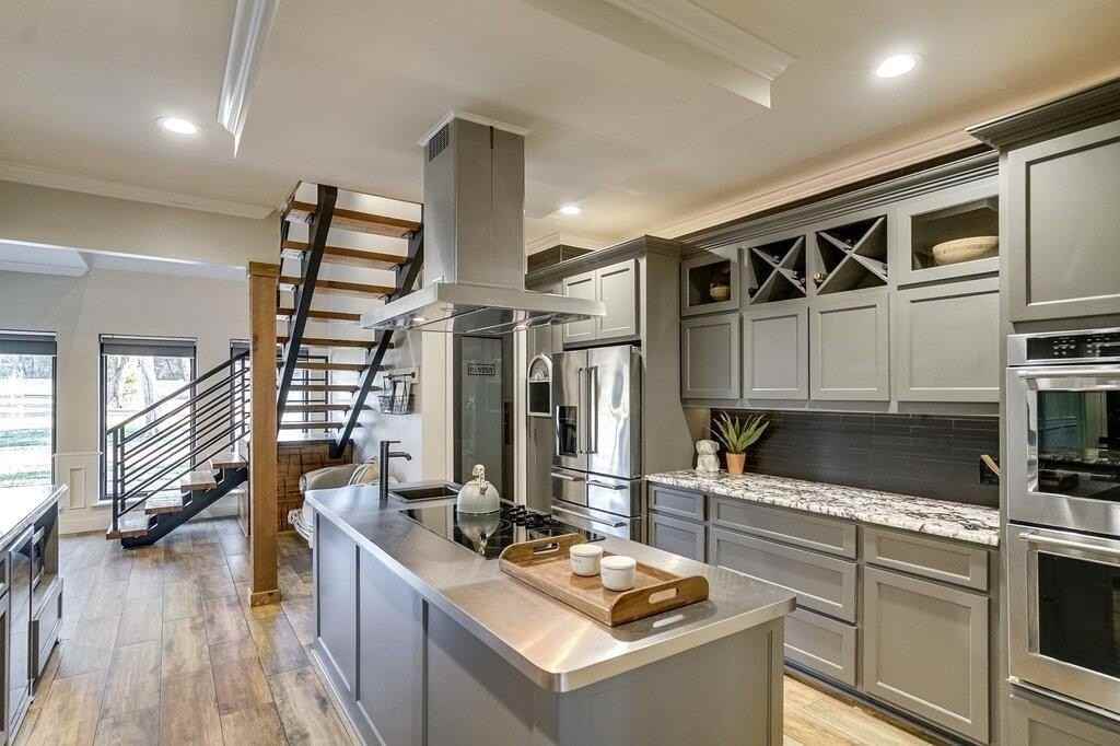 2045 Mansfield Rd - Photo 2 of 6