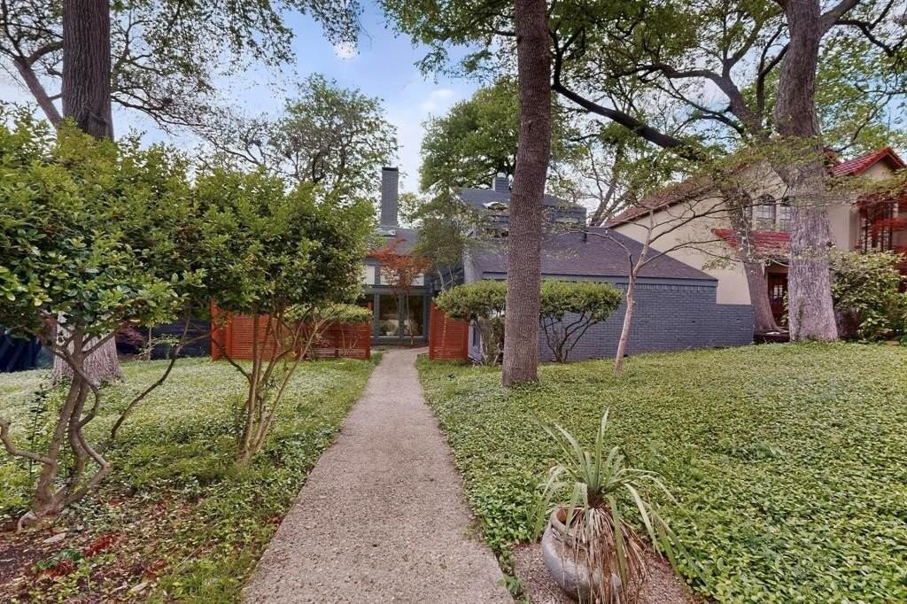 925 Easton Pl - Photo 3 of 38