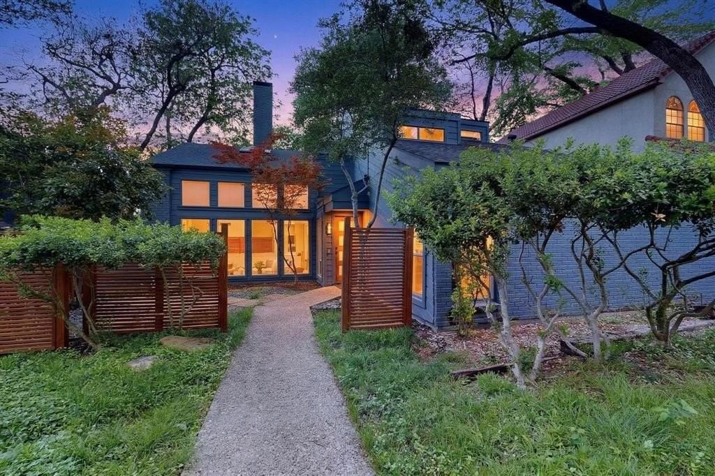 925 Easton Pl - Photo 2 of 38