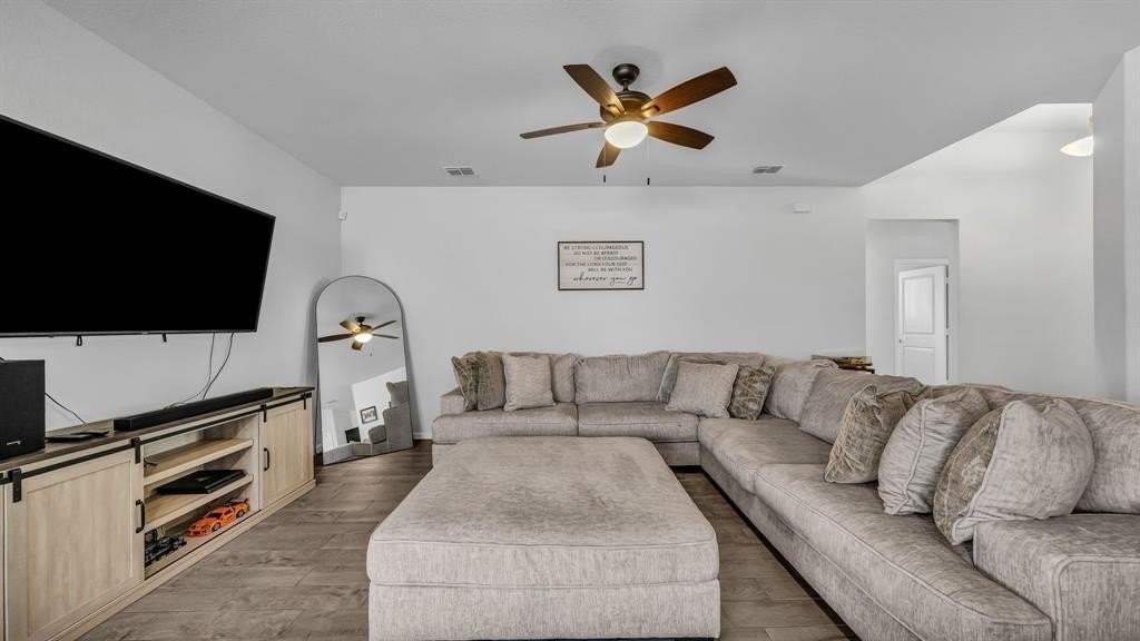 9224 Red Brush Trl - Photo 4 of 18