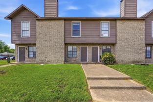 2710 Wimbledon Ct #B - Photo 1 of 1