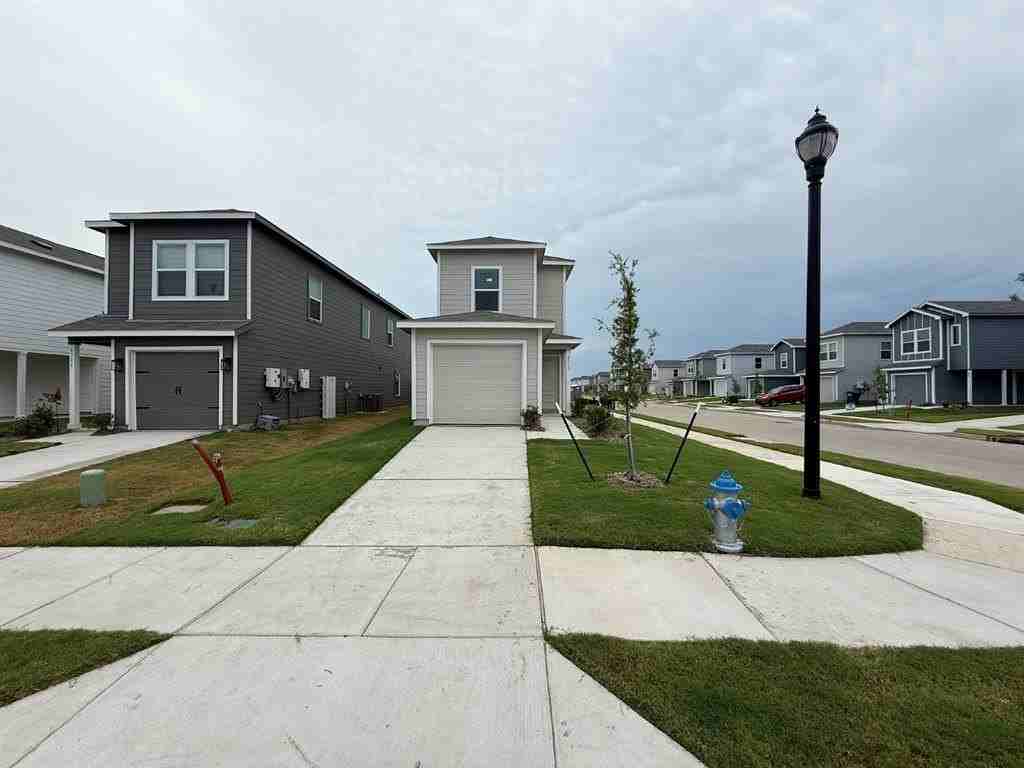 6313 Kingfisher Way - Photo 3 of 18