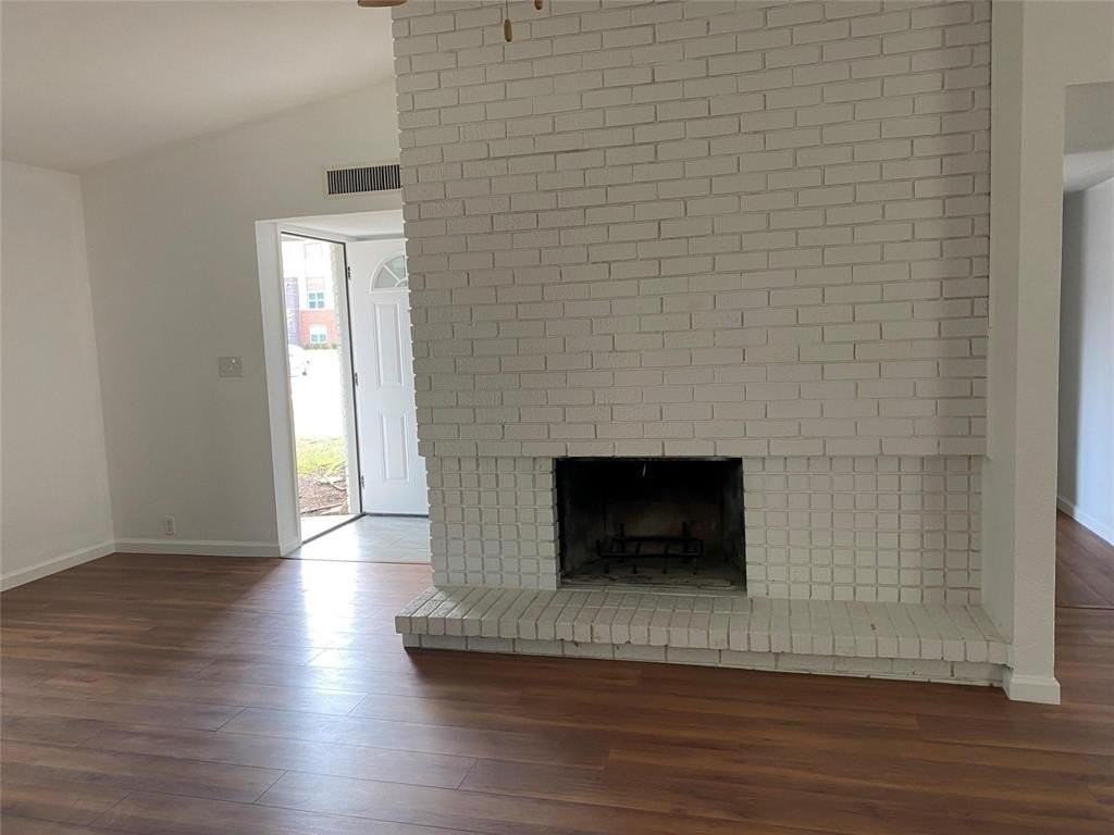 854 Timberdale St - Photo 2 of 26