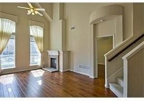 11488 Chaucer Dr - Photo 2 of 25